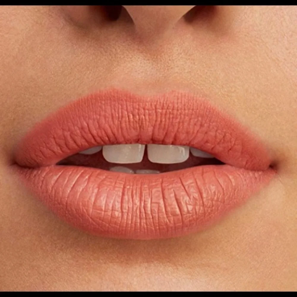 Cover GIRL OUTLAST ALL DAY LIP COLOR‎
